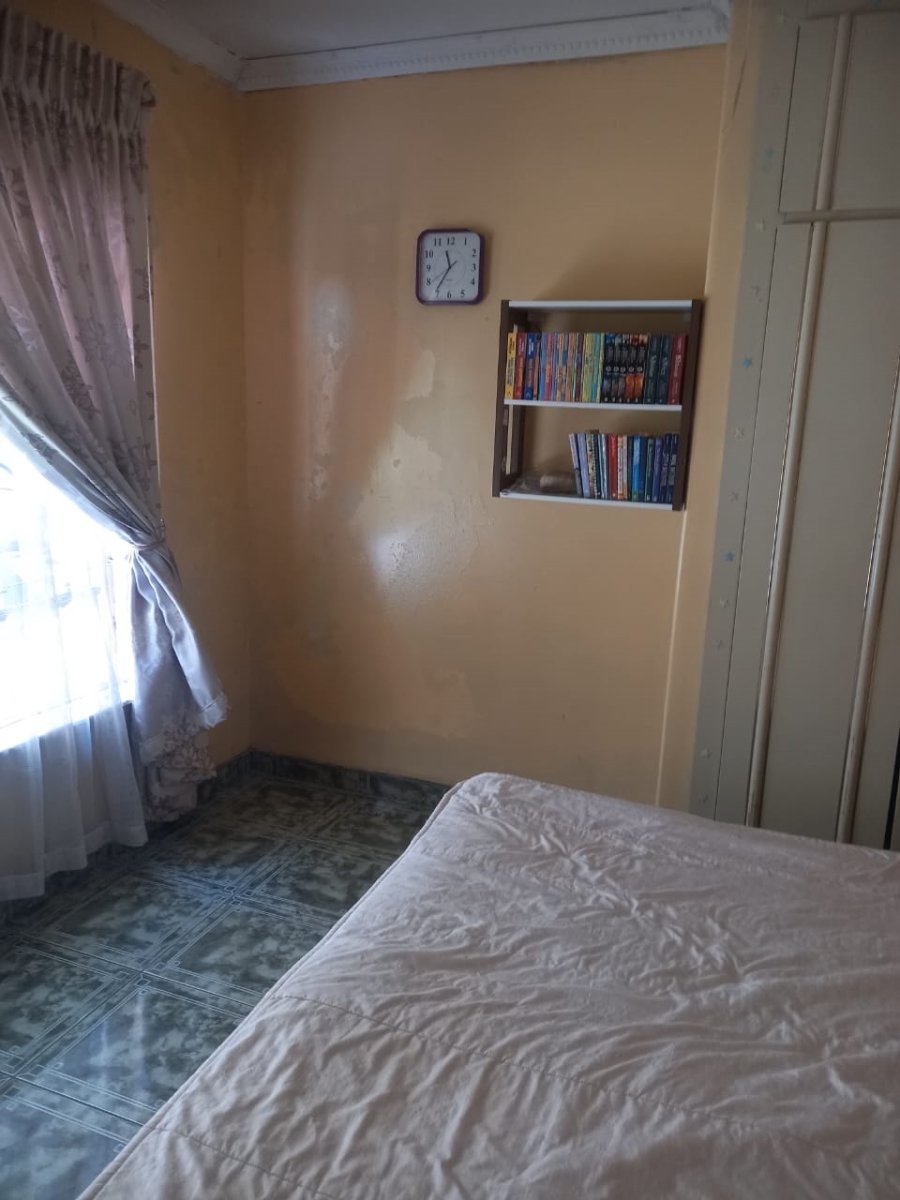5 Bedroom Property for Sale in Manzil Park North West